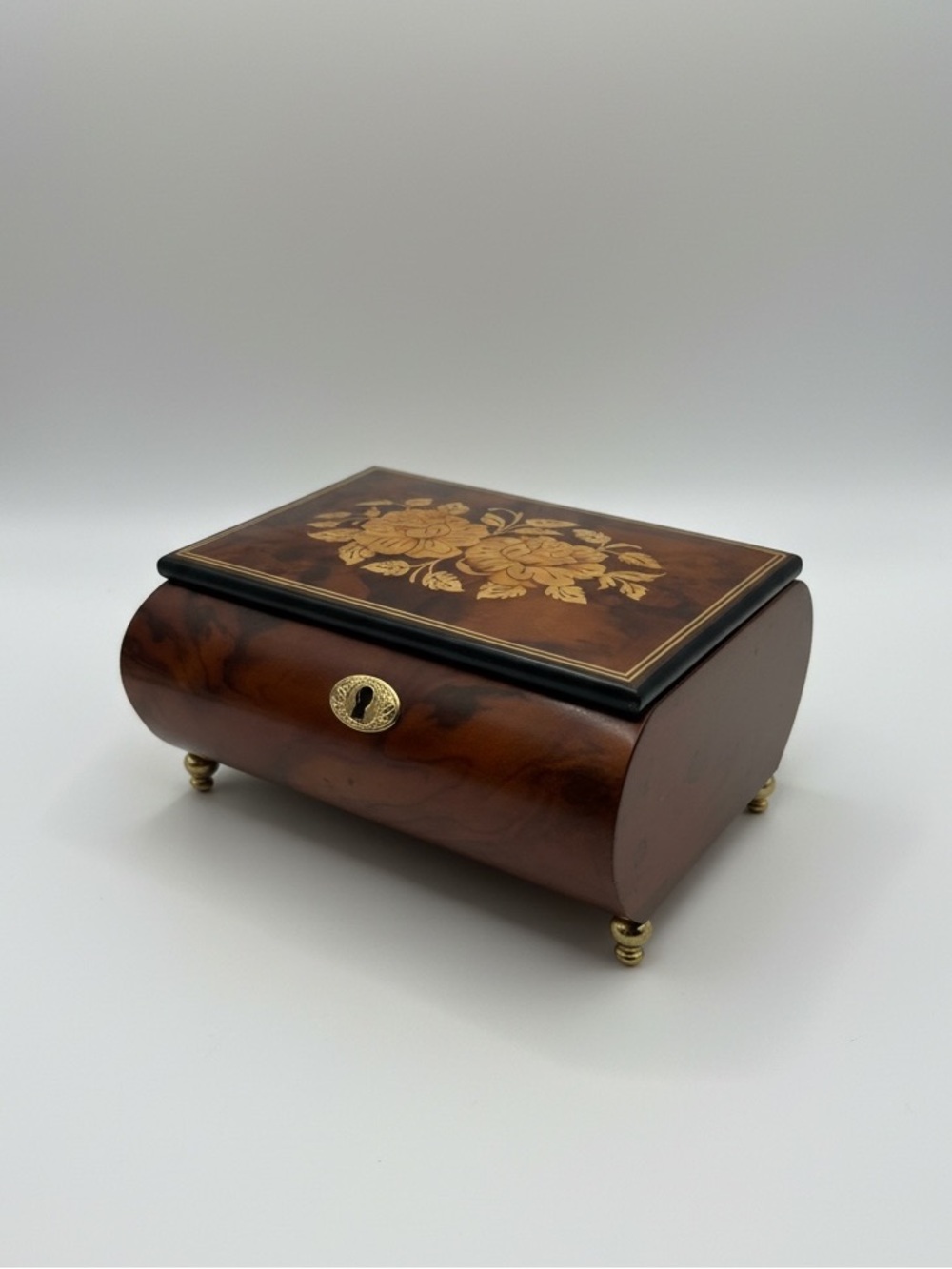 🤎 Italian Inlaid Wood Musical Trinket Box – Swiss Romance Movement